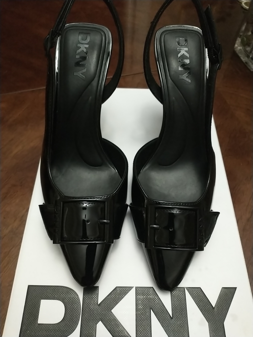 DKNY Neiton High Pump Pointed Toe Slingback Black Heels Size 6M